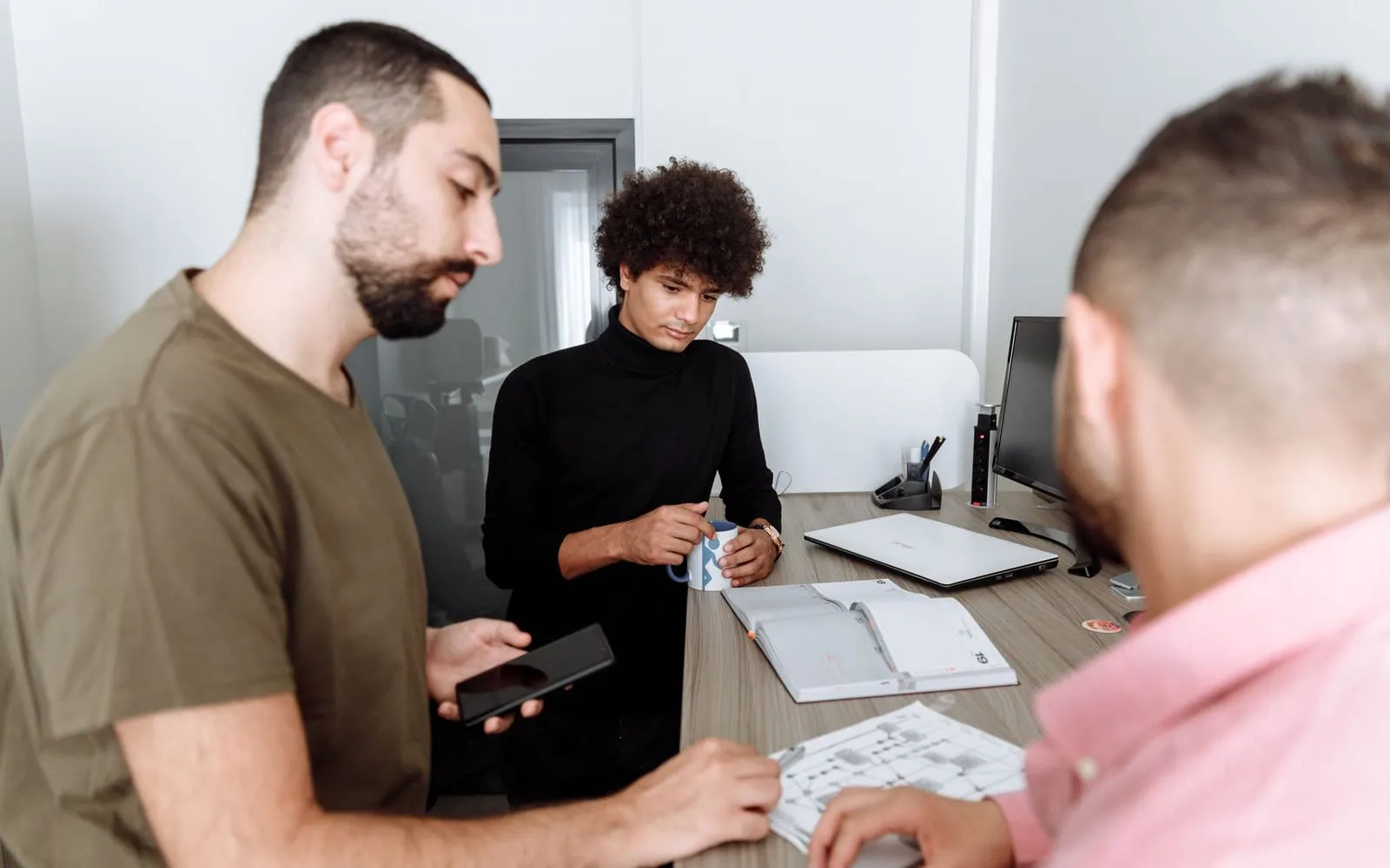 Programme ambassadeurs salariés : le mot est mauvais, l’idée est excellente