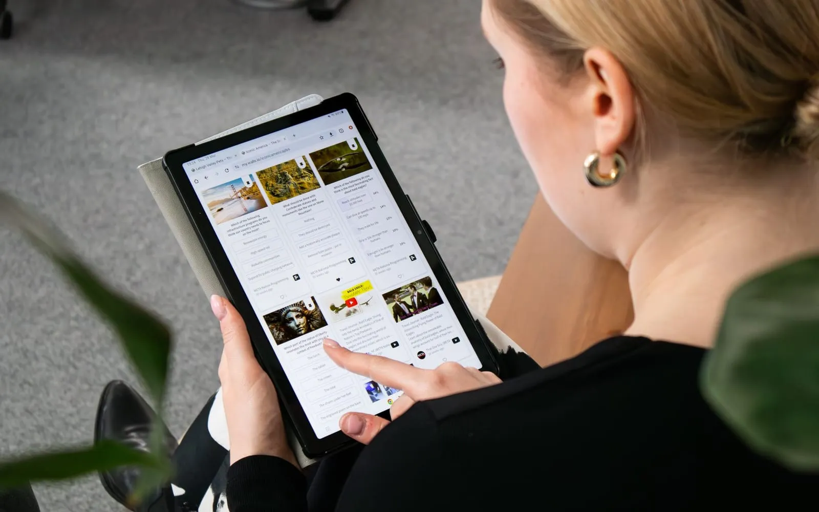 Veille réseaux sociaux : l’actualité fournit l’occasion, jamais le sujet