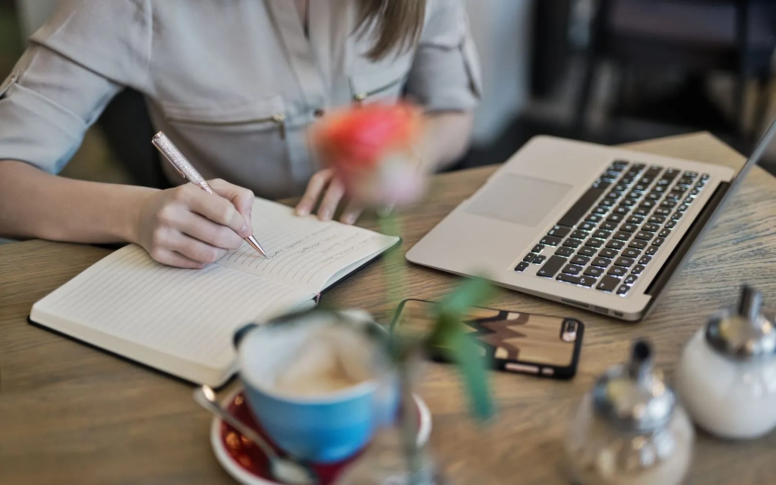 Planning réseaux sociaux : un mois en une heure, si le cadre existe