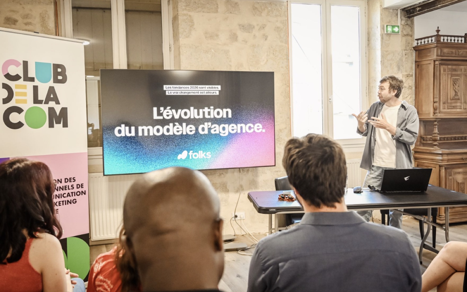 Tendances com 2026 : ce n’est pas le style qui change, c’est l’agence